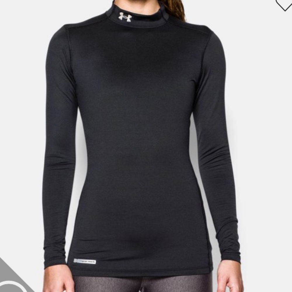 Long sleeve black underarmor workout under shirt